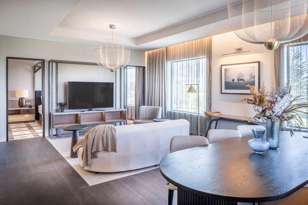 Doubletree By Hilton Auckland Karaka Hotel Bilik gambar